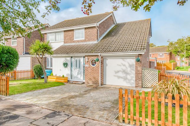 Renoir Place, Gunton 4 bed detached house for sale
