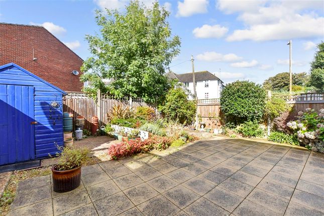 Oxenden Road, Folkestone, Kent 3 bed detached house for sale