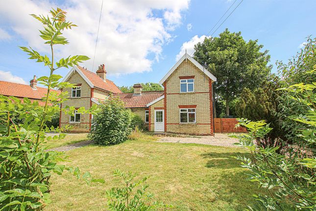 2 bedroom semi-detached house for sale