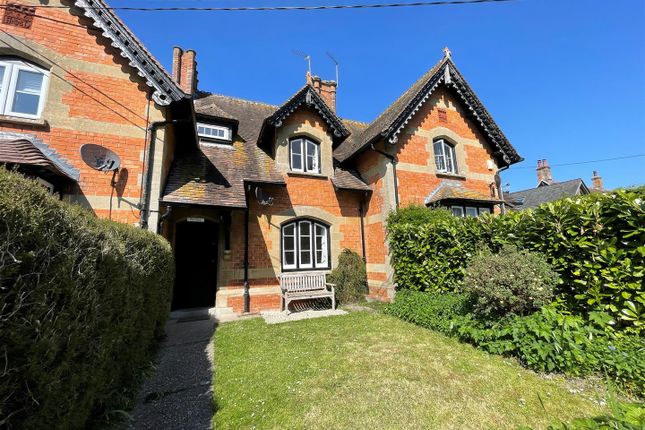 Iwerne Minster 2 bed terraced house for sale