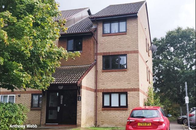 Colet Close, Palmers Green, N13 1 bed flat for sale