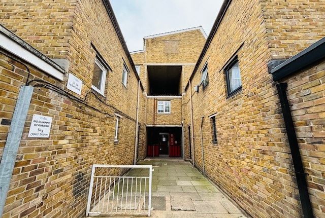 4 bed flat