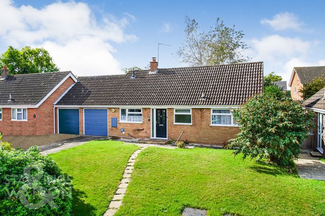 Pilgrims Way, Harleston 3 bed detached bungalow for sale
