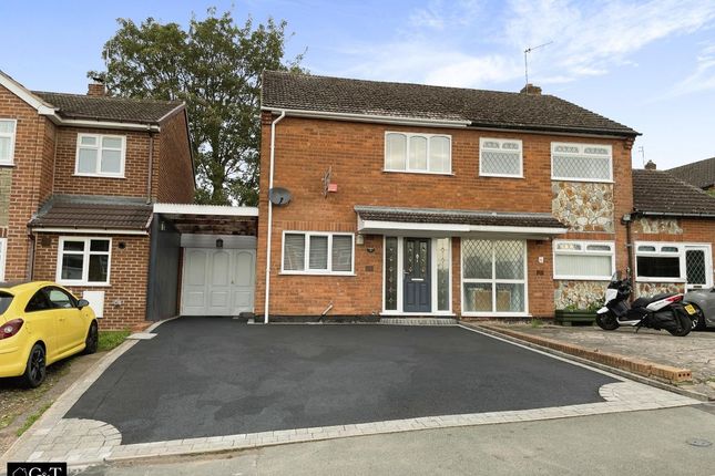 Newfield Drive, Kingswinford 3 bed semi