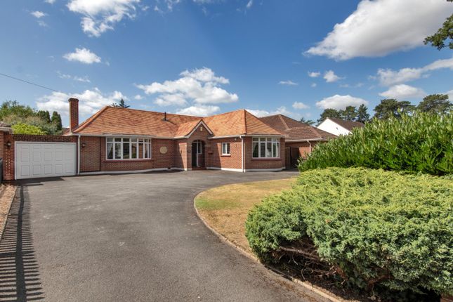 Fawkham Avenue, Longfield, Kent, DA3 2 bed bungalow for sale