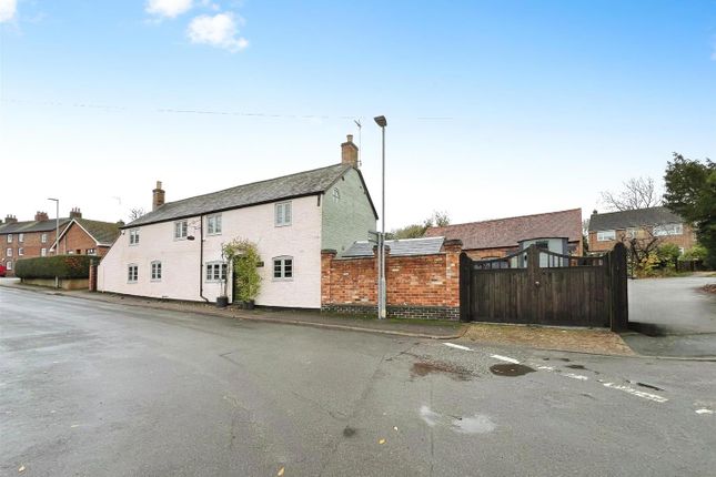 4 bedroom cottage for sale