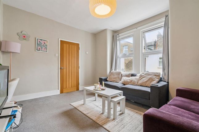 4 bedroom flat for sale