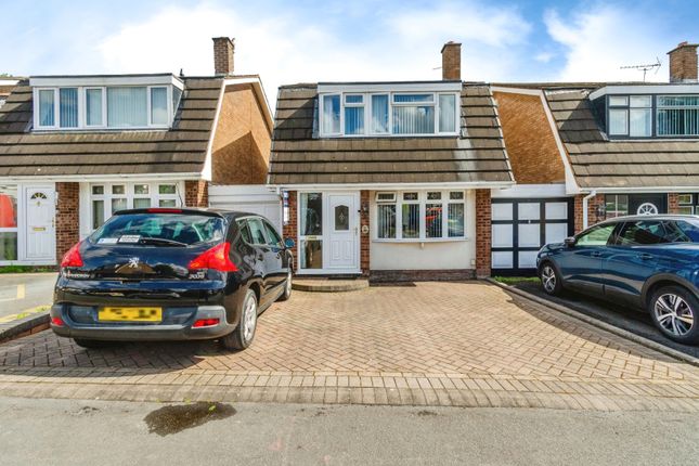 3 bedroom link detached house for sale