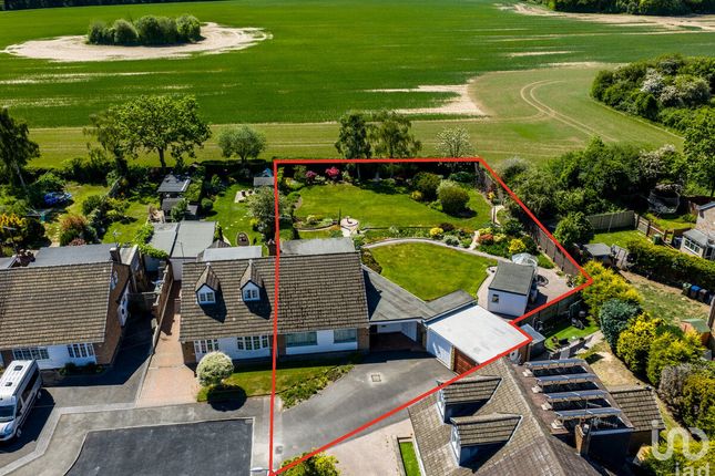 3 bedroom semi-detached bungalow for sale