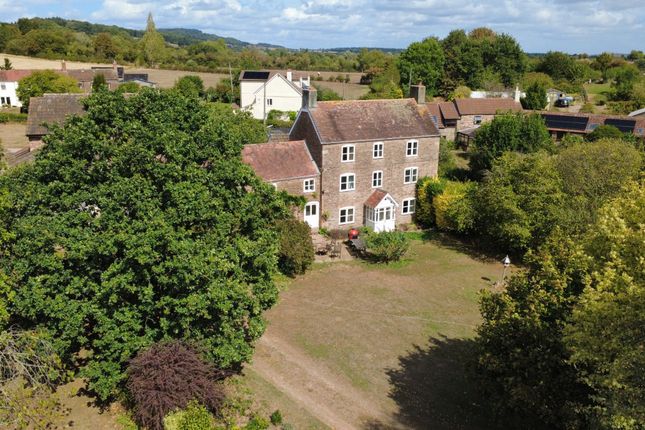 6 bedroom detached house for sale