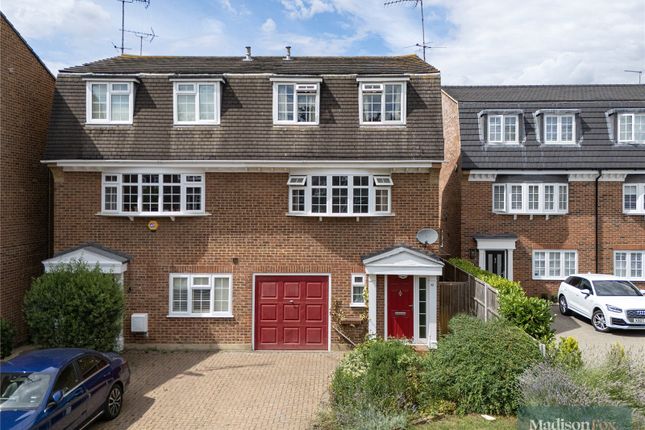 4 bedroom semi-detached house for sale