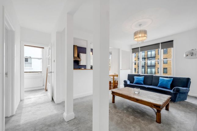 Stoke Newington High Street, London, N16 1 bed flat for sale