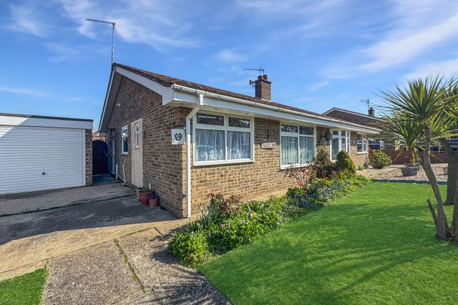 Bowes Road, Wivenhoe, Colchester, CO7 2 bed semi