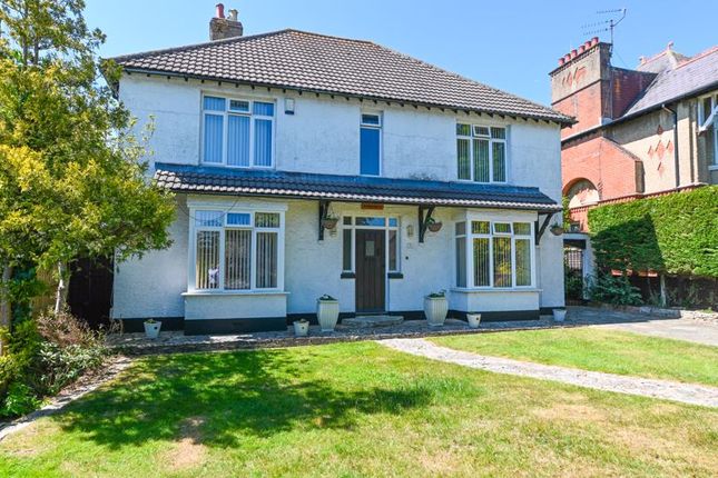 4 bed detached house