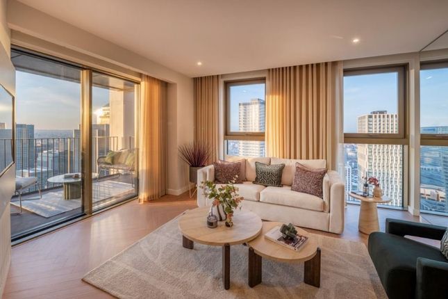 One Thames Quay, 222 Marsh Wall... 3 bed flat for sale