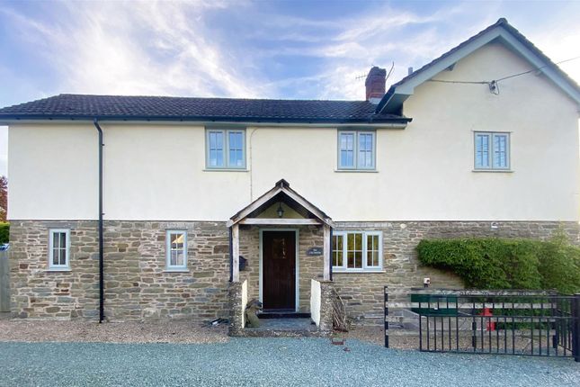 4 bedroom semi-detached house for sale