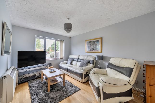 St. Peters Close, Mill End... 2 bed apartment for sale