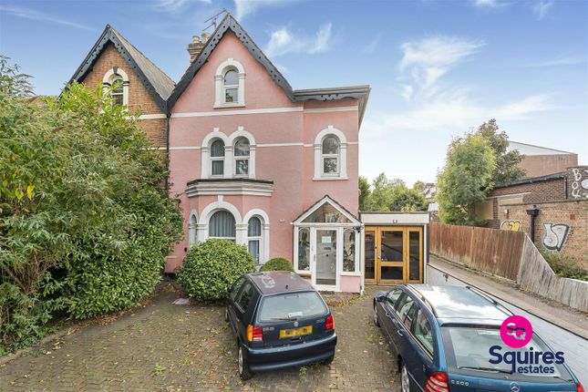 5 bedroom semi-detached house for sale