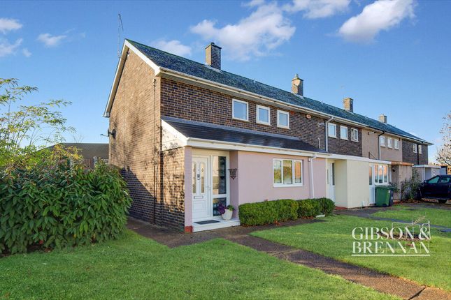 Brownlow Bend, Basildon, SS14 2 bed end of terrace house for sale