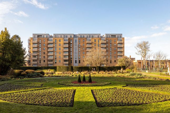 Founders Court, Dartford 2 bed apartment for sale