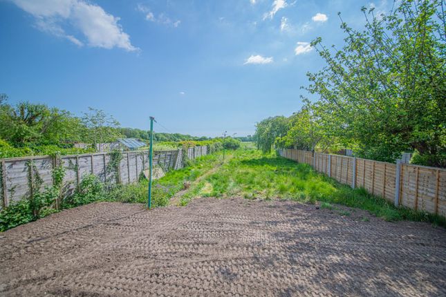 3 bed detached bungalow