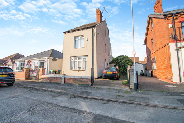 1 bed detached house