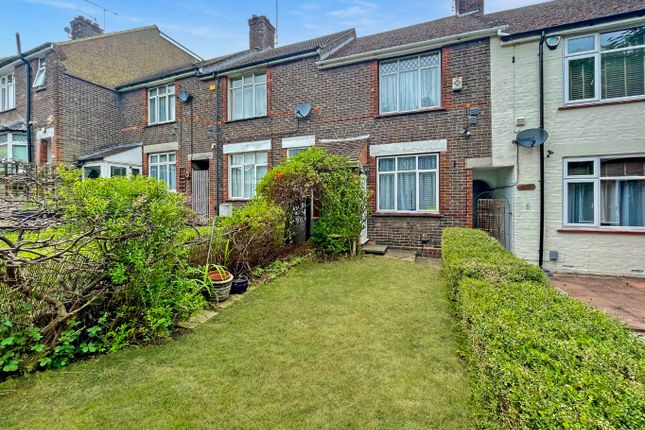 Turners Road South, Luton... 2 bed terraced house for sale