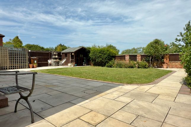 Tewkesbury GL20 3 bed detached house for sale