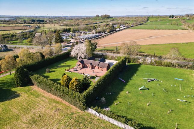 West Haddon Road, Crick NN6 3 bed detached bungalow for sale