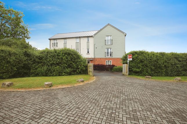 2 bedroom ground floor flat for sale