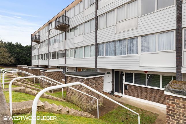 Hillside, Hoddesdon EN11 1 bed flat for sale