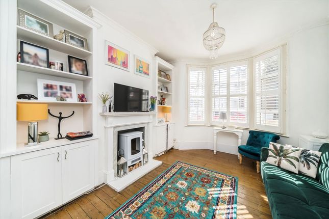 Byam Street, London SW6 2 bed flat for sale