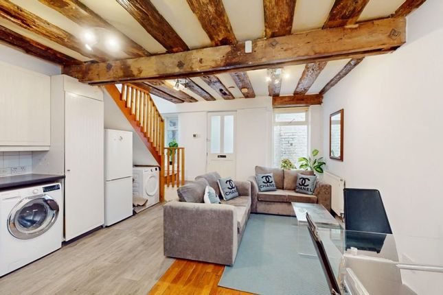 3 bedroom flat for sale