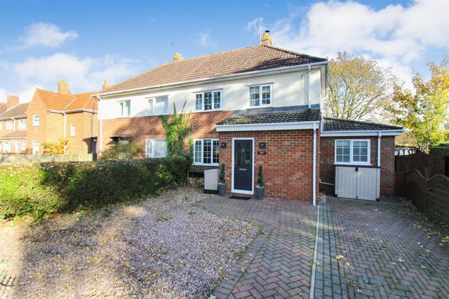 Westfields Road, Corby NN17 3 bed semi