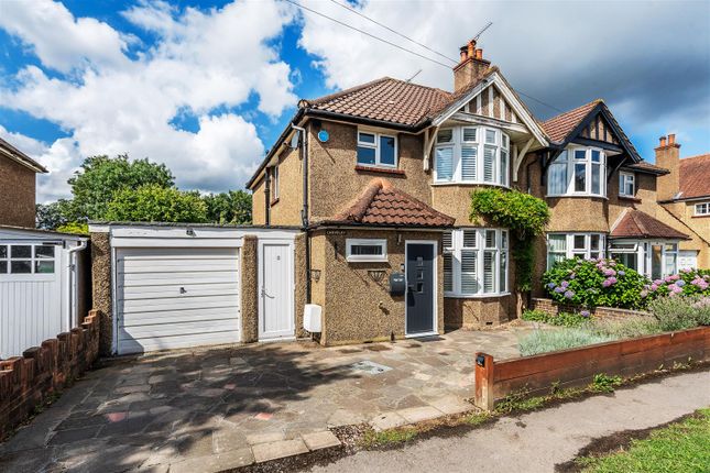 KINGSCROFT ROAD, LEATHERHEAD, KT22 3 bed semi