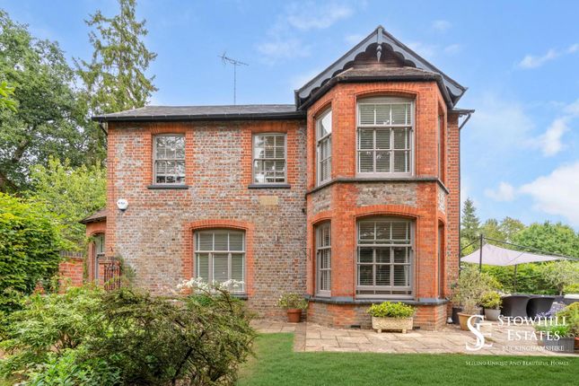 Stoke Row Road, Peppard Common, RG9 6 bed semi
