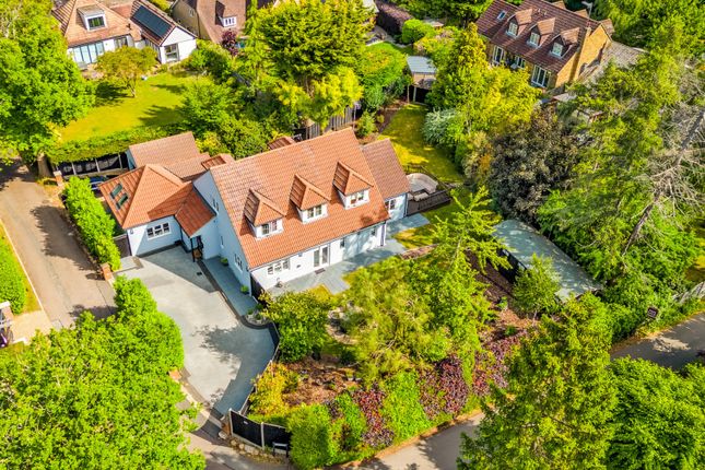 Turpins Chase, Oaklands, Welwyn... 4 bed detached house for sale