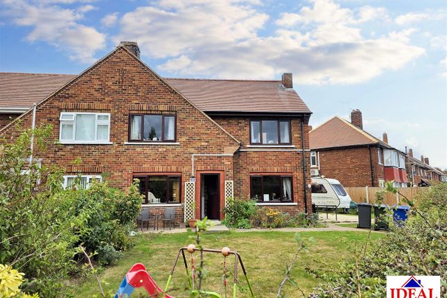 Charles Street, Carcroft, Doncaster 3 bed semi