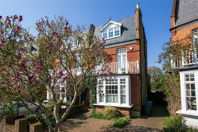 Lawn Crescent, Kew, Surrey, TW9 4 bed semi