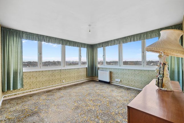 Bethune Road, London, N16 3 bed apartment for sale