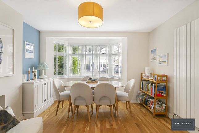 Endsleigh Gardens, Hersham... 3 bed detached house for sale