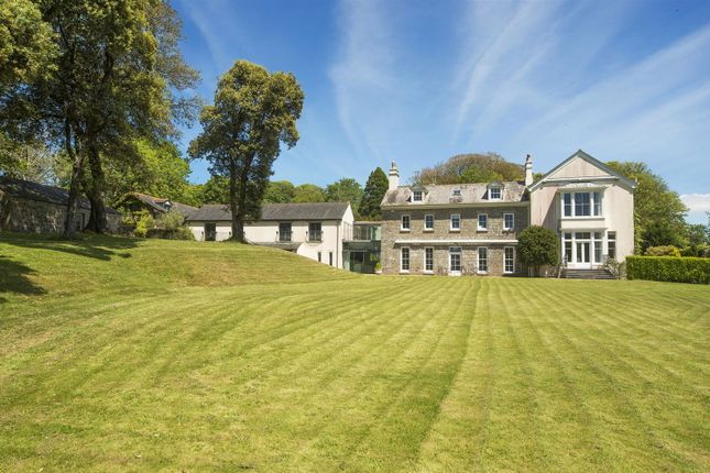 15 bedroom detached house for sale