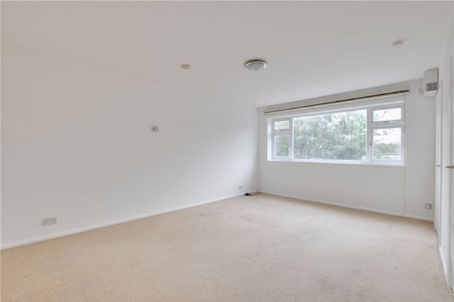 Belgrave Court, 152 Shooters Hill... Studio for sale