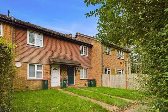 St. Sampson Road, Crawley RH11 2 bed terraced house for sale