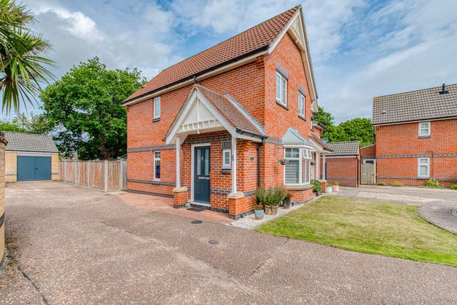 Wilks Farm Drive, Sprowston 3 bed semi