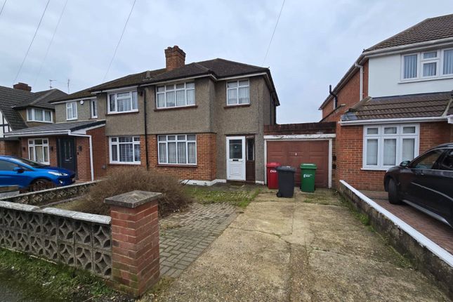 Kendal Drive, Slough, Berkshire, SL2 3 bed semi