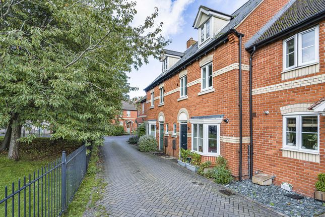 Chapel Close, Wantage, OX12 4 bed townhouse for sale