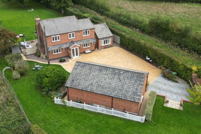 Bell Green Lane, Nr Wythall... 3 bed detached house for sale