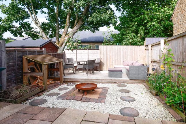 Village Mews, Bradford BD15 2 bed semi