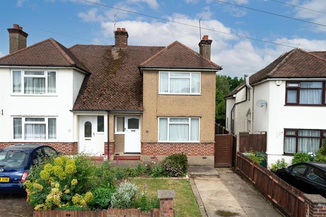 Beechcroft Avenue, Croxley Green 3 bed semi